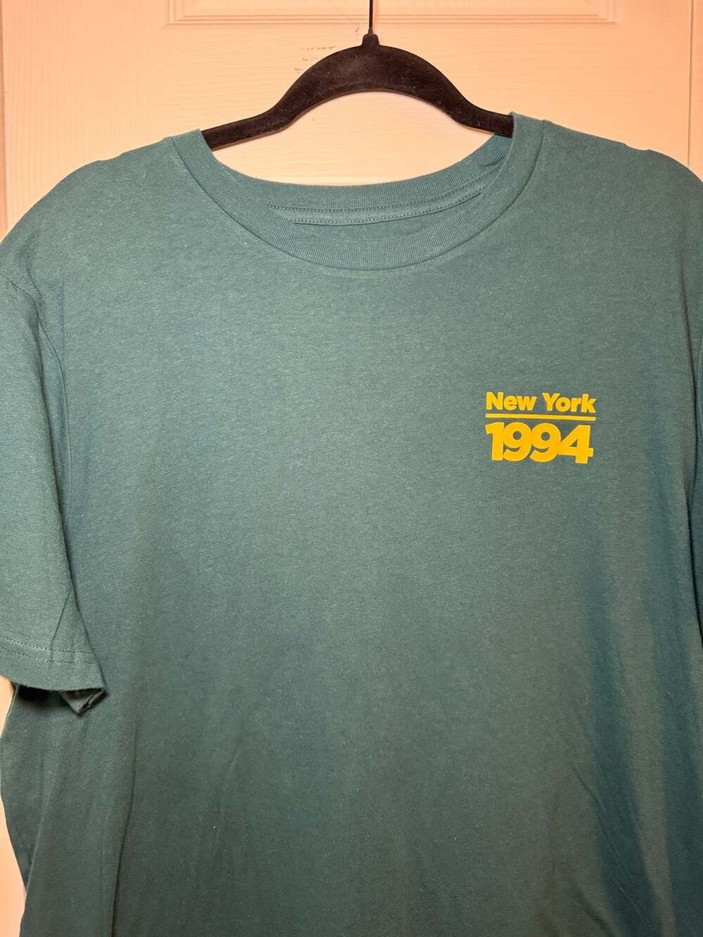 Old Navy NY Run Club 1994 Graphic T-Shirt Size L Green